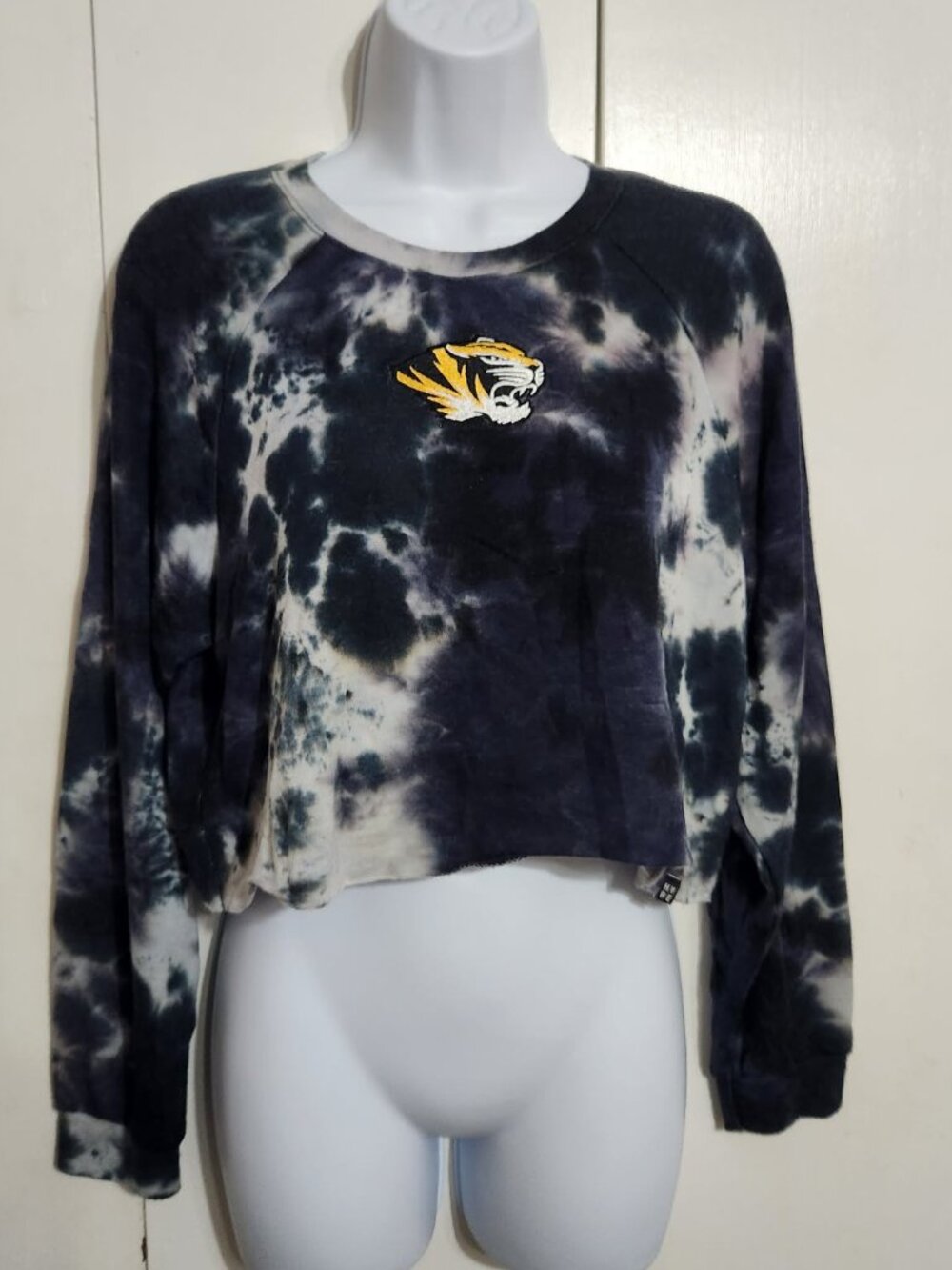 Hype and Vice Missouri Tigers NWT Tie Dye Light Cropped Top Size Medium